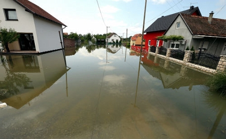 Flooded homes in the city of Orasje, in the northern part of Bosnia and Herzegovina, some 250 kilometers from the capital Sarajevo, 24 May 2014. 